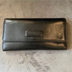 Marc Jacobs Black Leather Trifold Wallet